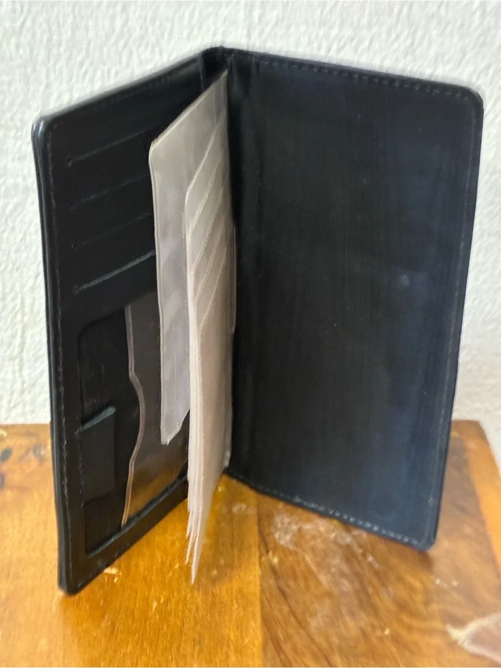 Vintages Harley-Davidson Black Leather Bifold Wallet with Silver Shield Emblem